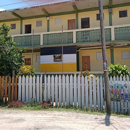 Pal'S On The Beach - Dangriga, Belize エクステリア 写真