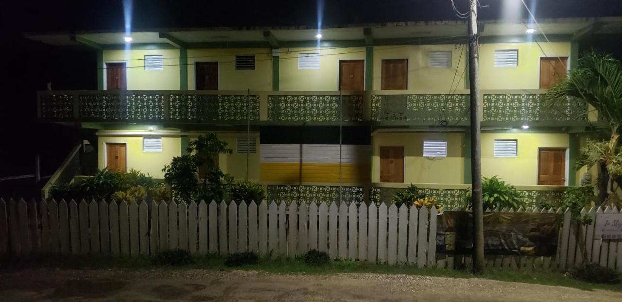 Pal'S On The Beach - Dangriga, Belize エクステリア 写真