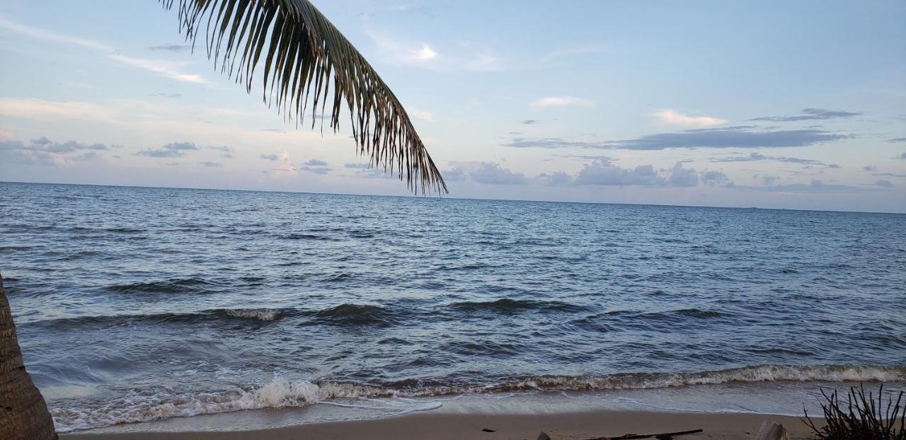 Pal'S On The Beach - Dangriga, Belize エクステリア 写真