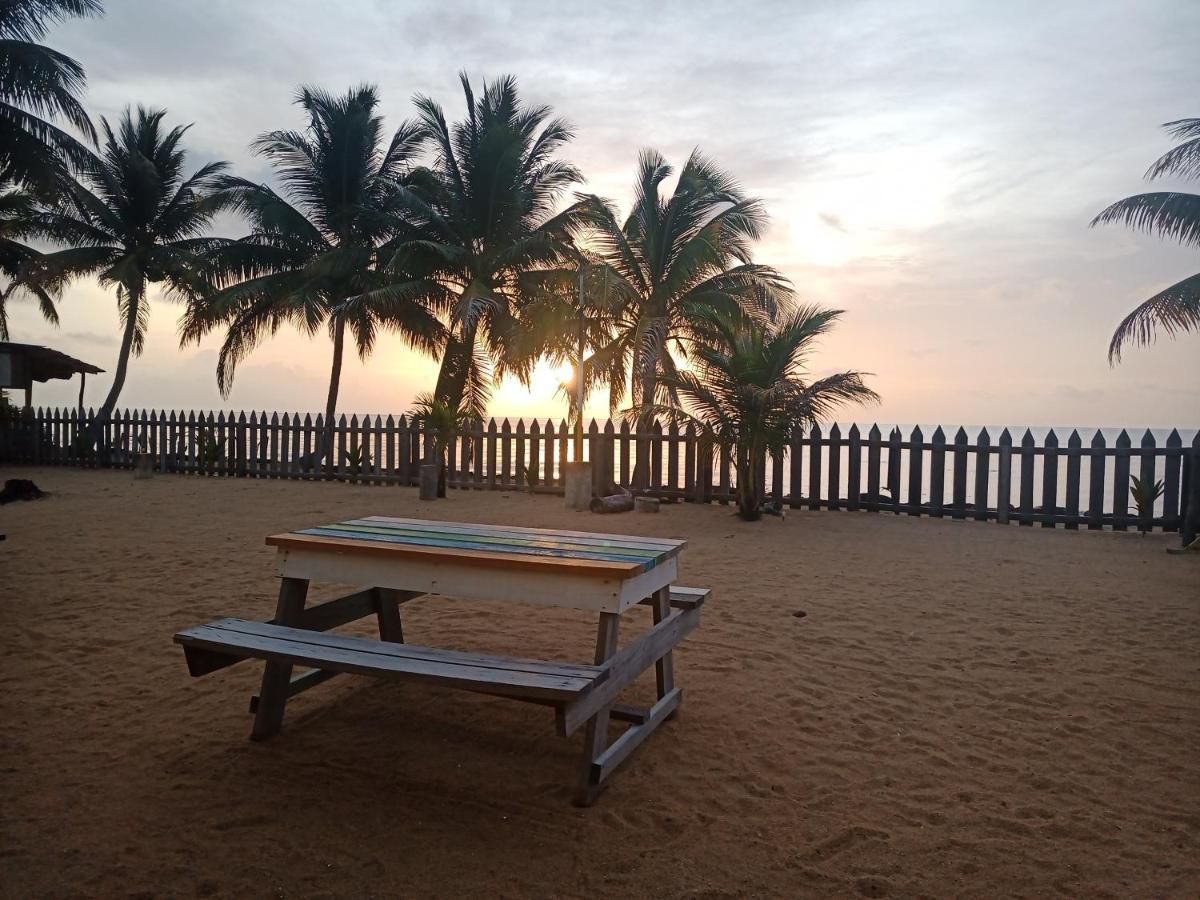 Pal'S On The Beach - Dangriga, Belize エクステリア 写真