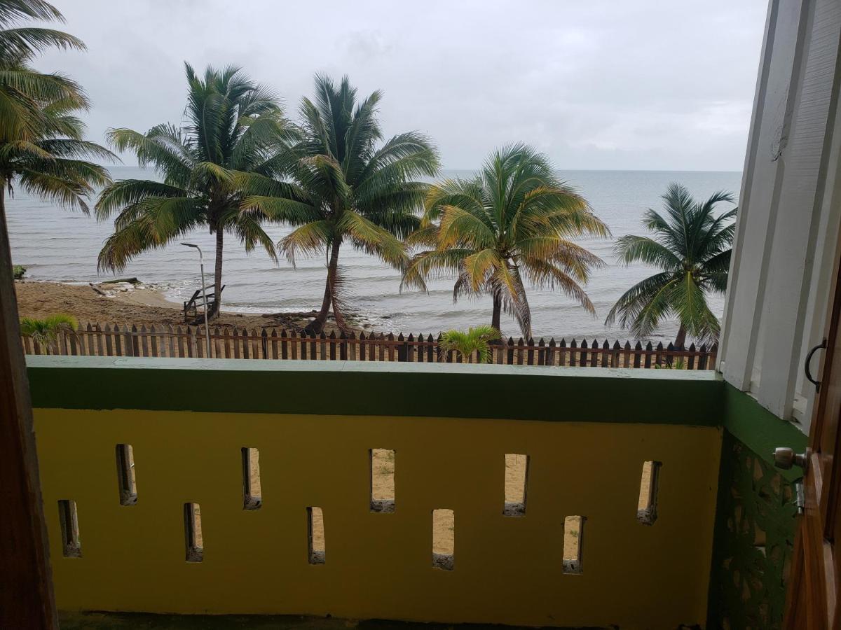 Pal'S On The Beach - Dangriga, Belize エクステリア 写真